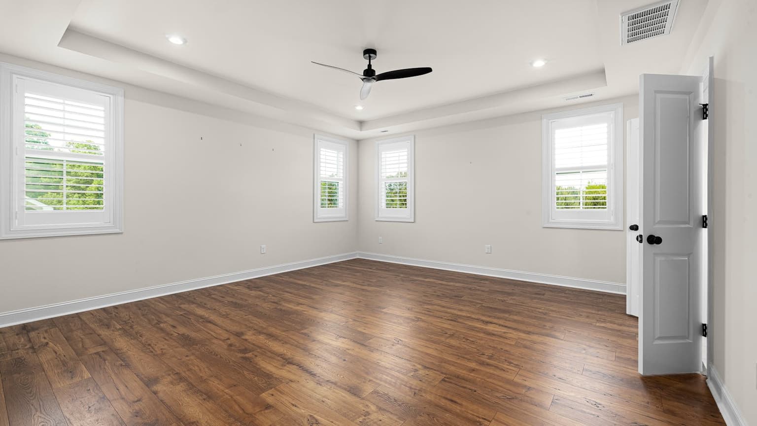 Empty, freshly cleaned home interior before move-in